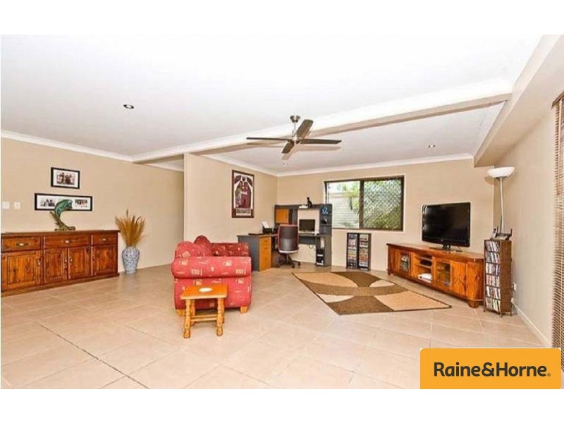 135 Madeline Dr, Morayfield QLD 4506