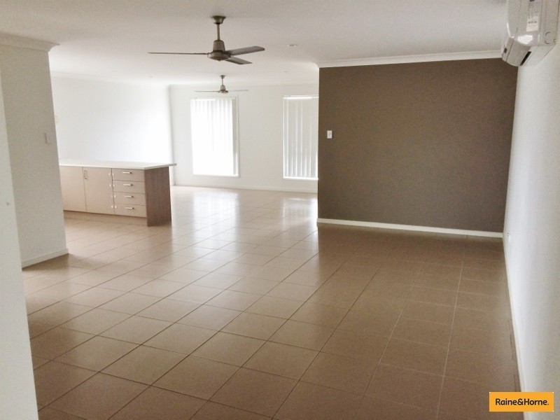 6 Tia Close, Morayfield QLD 4506