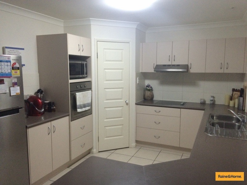 25 Riverbend Crescent, Morayfield QLD 4506