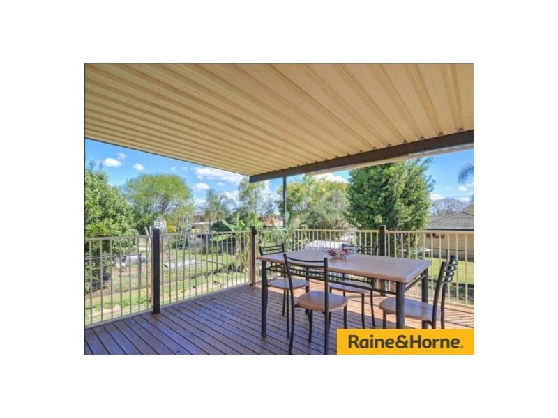 17 Maurice Street, Kallangur QLD 4503
