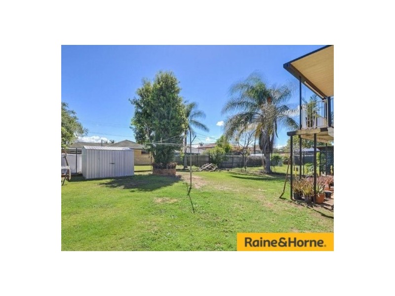 17 Maurice Street, Kallangur QLD 4503