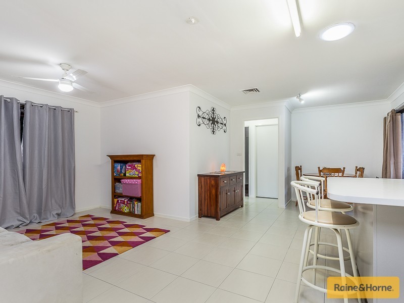 8 Dundee Drive, Morayfield QLD 4506