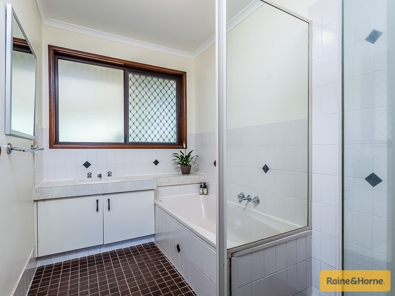 15 Duncombe Road, Narangba QLD 4504