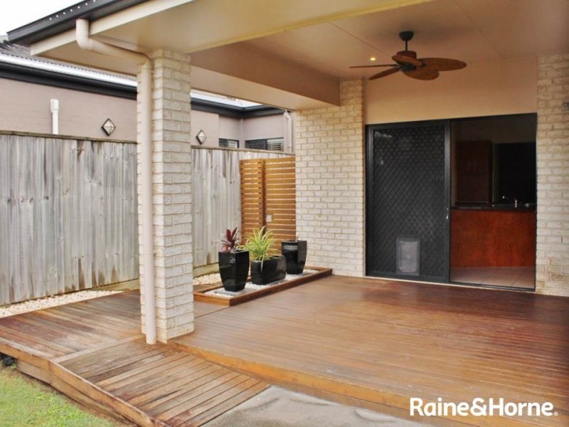 18 Gardenia Parade, North Lakes QLD 4509