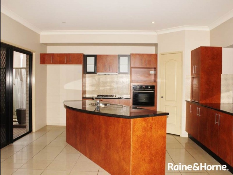 18 Gardenia Parade, North Lakes QLD 4509