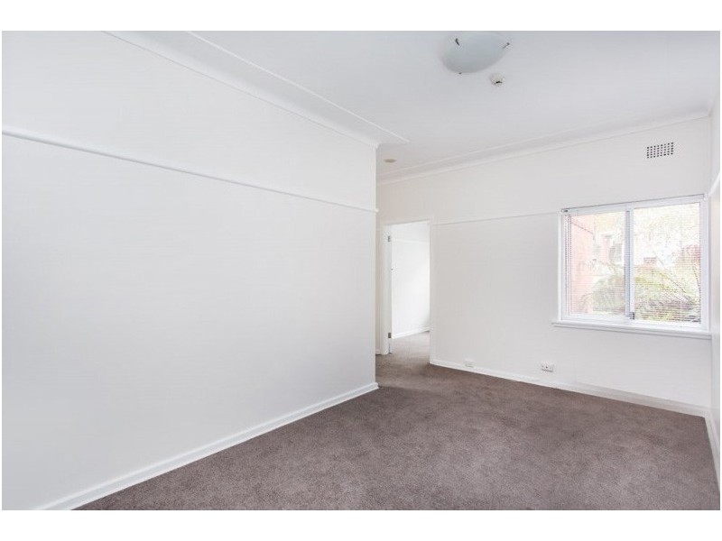 8/75 Kirribilli Avenue, Kirribilli NSW 2061