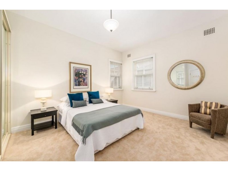 4/10 Holbrook Avenue, Kirribilli NSW 2061