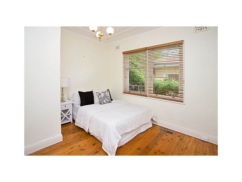 31 Abingdon Road, Roseville NSW 2069