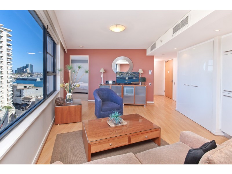 2004/30 Glen Street, Milsons Point NSW 2061