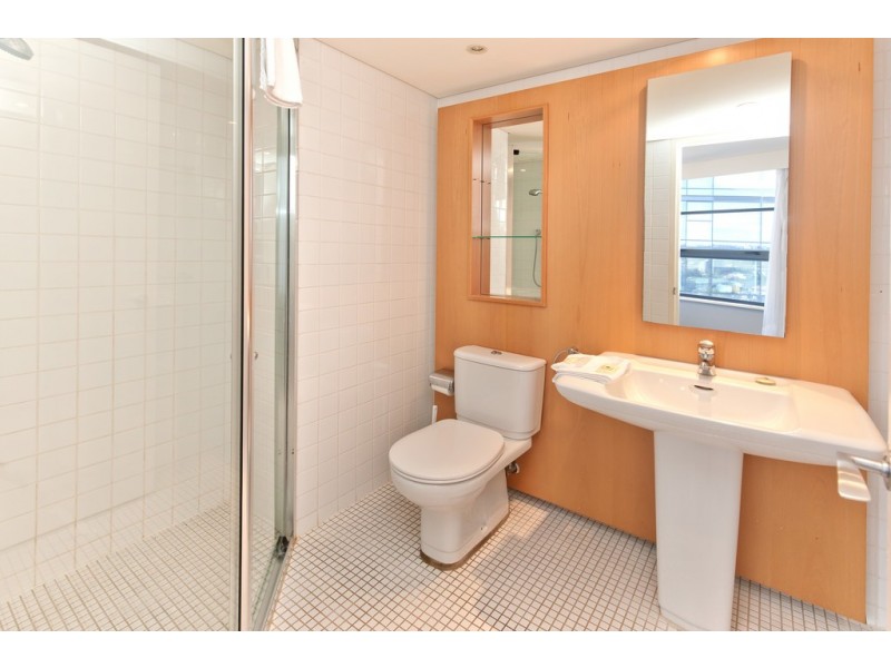 2004/30 Glen Street, Milsons Point NSW 2061