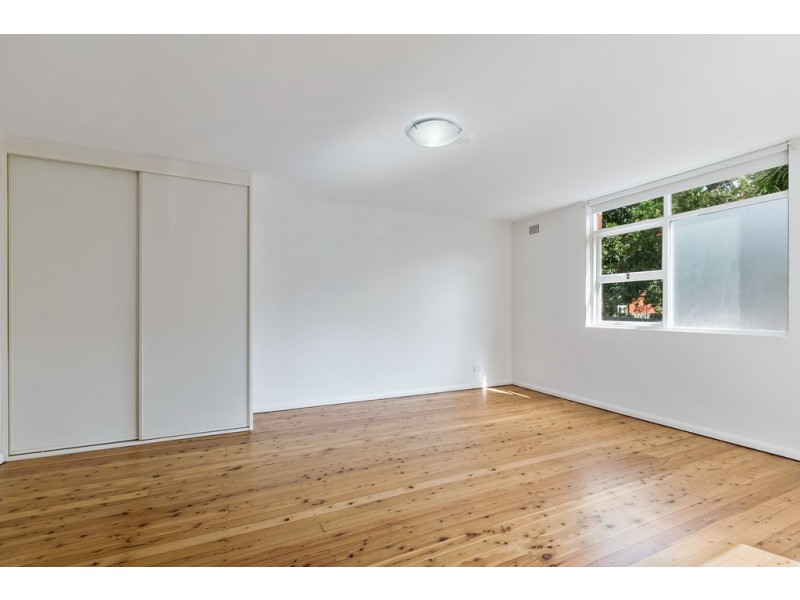 2/13 Grafton Crescent, Dee Why NSW 2099