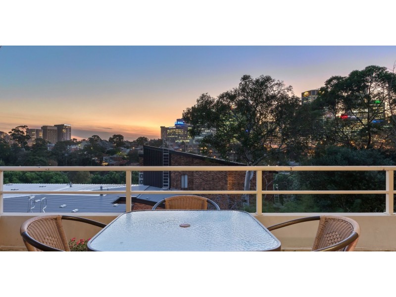 5/2 Spruson Street (enter via Colindia Ave), Neutral Bay NSW 2089