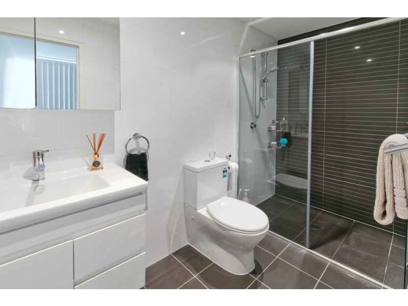 6/242 Pacific Highway (rear of block), Greenwich NSW 2065