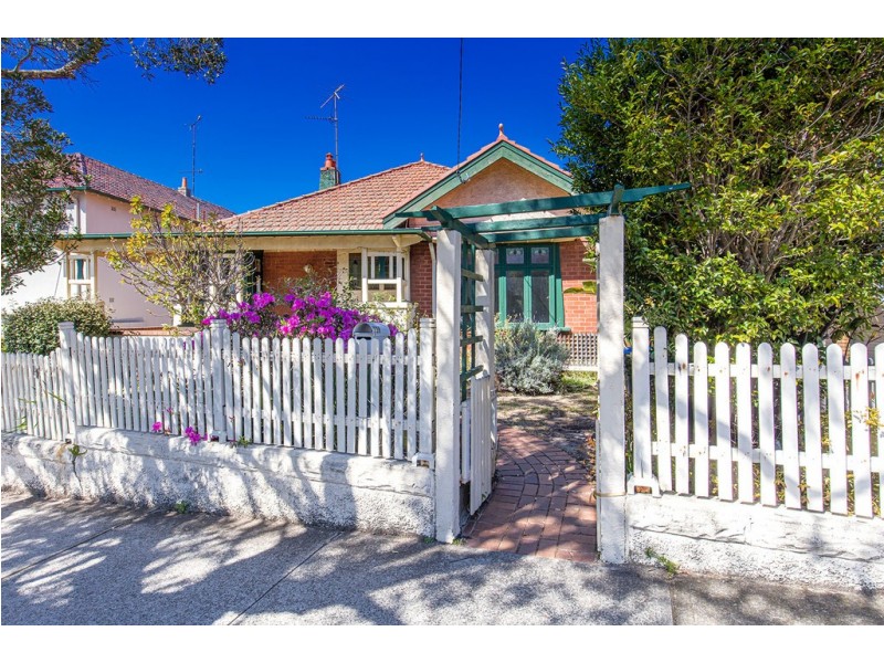 239 Raglan Street, Mosman NSW 2088