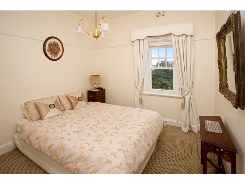 142 Kurraba Rd, Neutral Bay NSW 2089