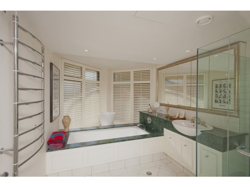 30/93 Elizabeth Bay Road, Elizabeth Bay NSW 2011