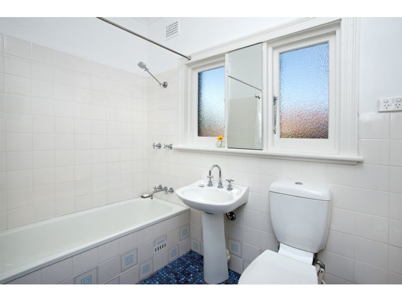 8/216 Blues Point Road, Mcmahons Point NSW 2060