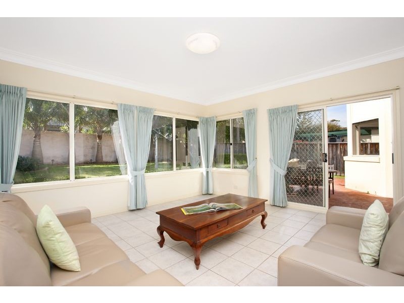 13 Warners Avenue, Willoughby NSW 2068