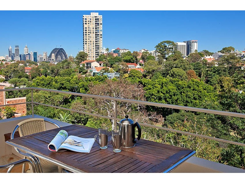 30/2 Spruson Street, Neutral Bay NSW 2089