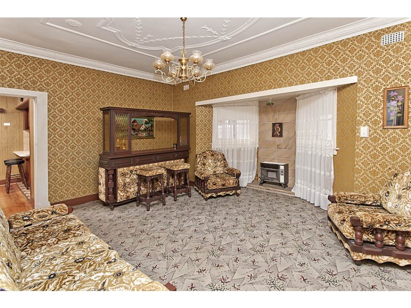 18 Windsor Road, Willoughby NSW 2068