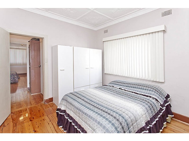 18 Windsor Road, Willoughby NSW 2068