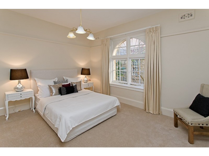 2/19 Holbrook Ave, Kirribilli NSW 2061