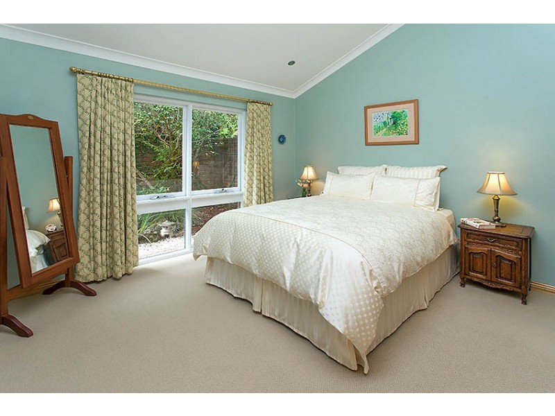 19 Otaki Place, St Ives Chase NSW 2075