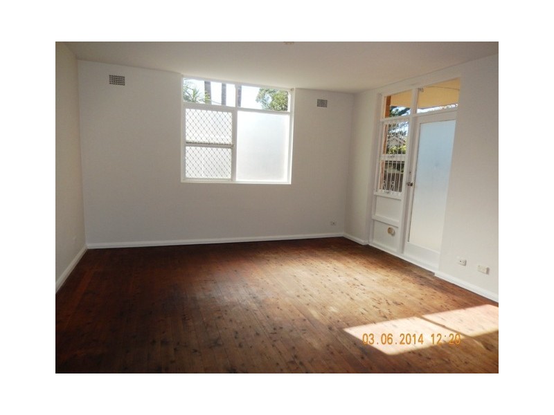 2/13 Grafton Crescent, Dee Why NSW 2099