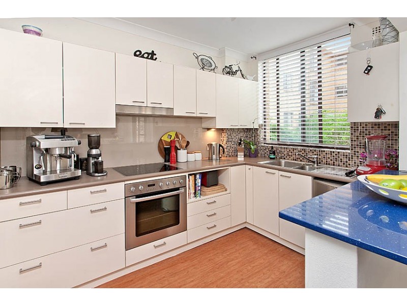 2/11-15 Ben Boyd Road (enter via Aubin St), Neutral Bay NSW 2089