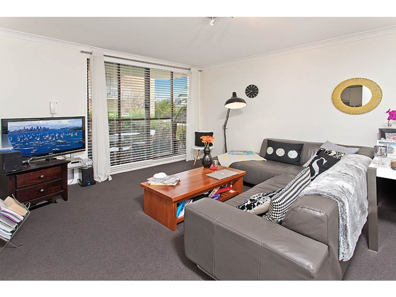 2/11-15 Ben Boyd Road (enter via Aubin St), Neutral Bay NSW 2089