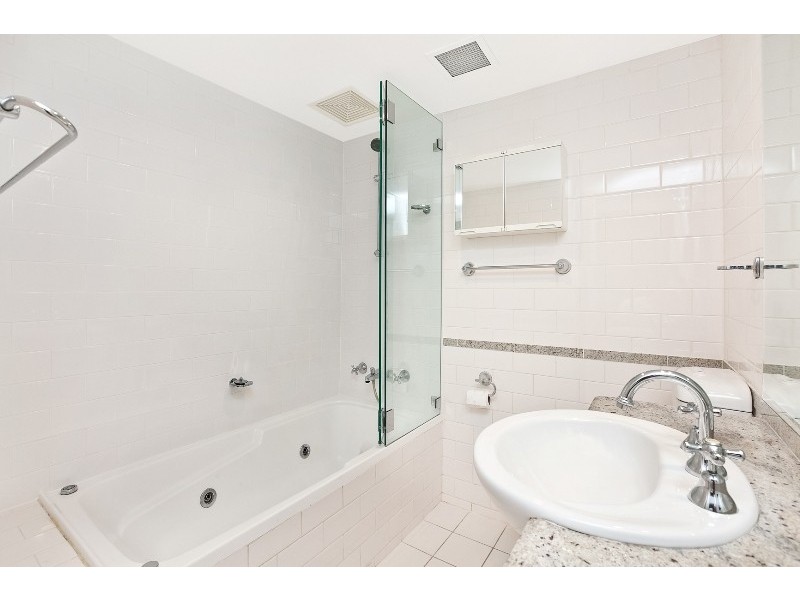 8/25-33 Hayberry Street, Crows Nest NSW 2065