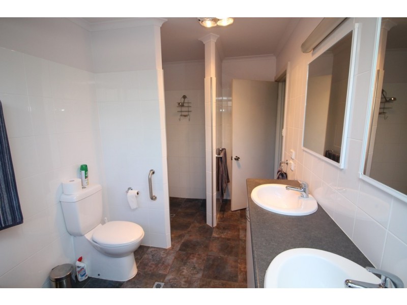 13-15 Pethick Street, Naracoorte SA 5271