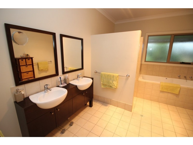 128 Carthys Road, Naracoorte SA 5271