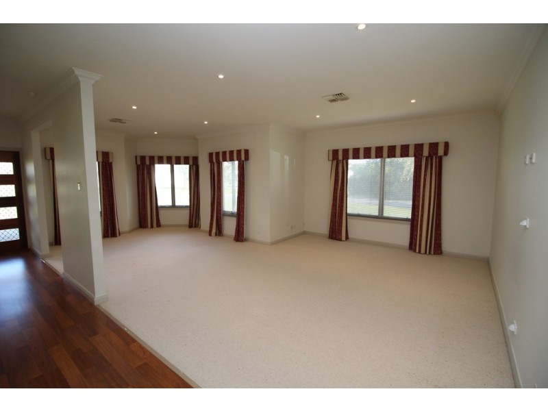 1 Thornbill Crescent, Naracoorte SA 5271