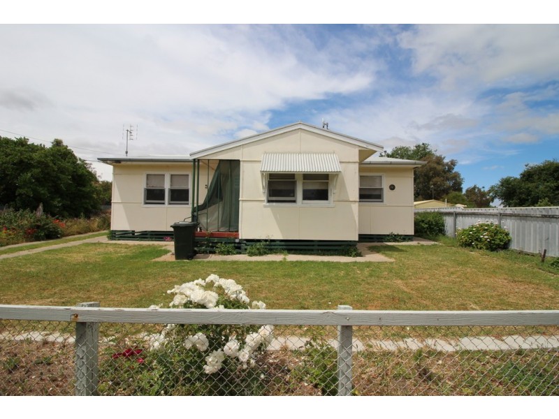 16 Ash Grove, Lucindale SA 5272
