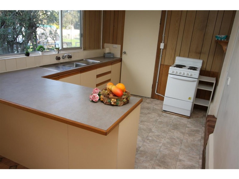 12 Ash Grove, Lucindale SA 5272