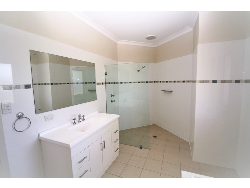 22 Federation Drive, Naracoorte SA 5271