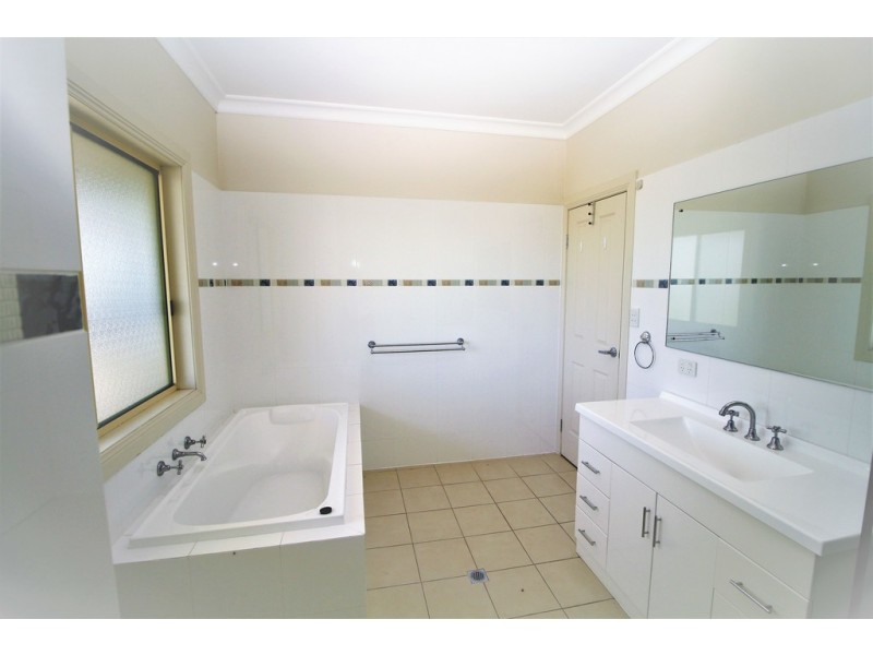 22 Federation Drive, Naracoorte SA 5271