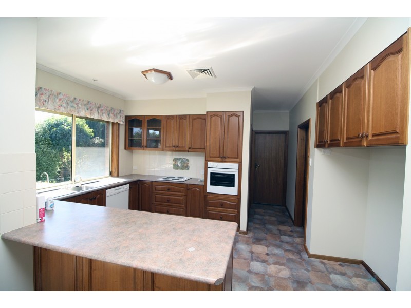 24 Cedar Avenue, Naracoorte SA 5271