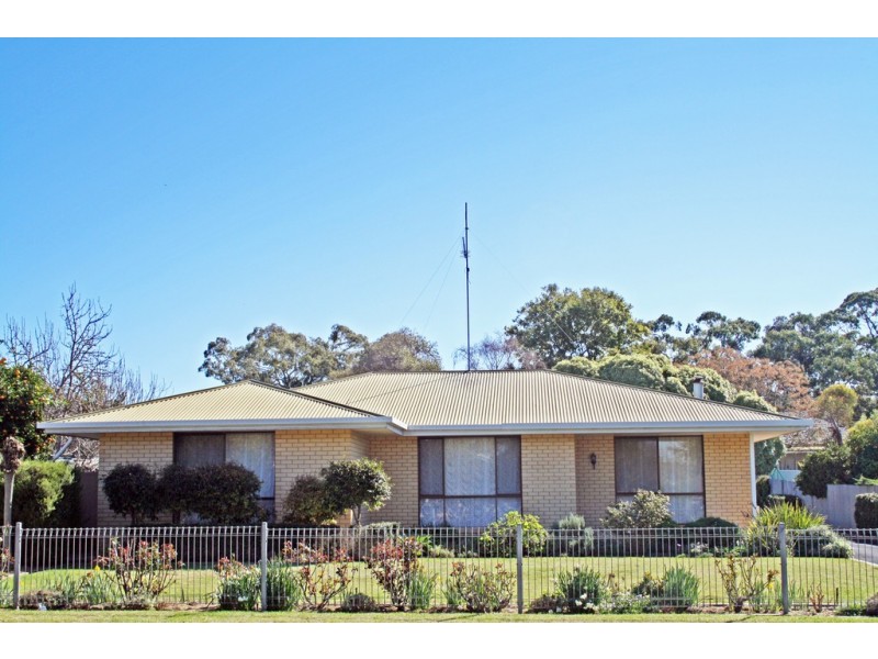 13 Plane Street, Lucindale SA 5272