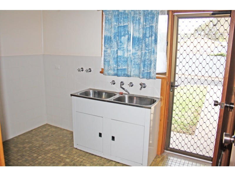 13 Plane Street, Lucindale SA 5272