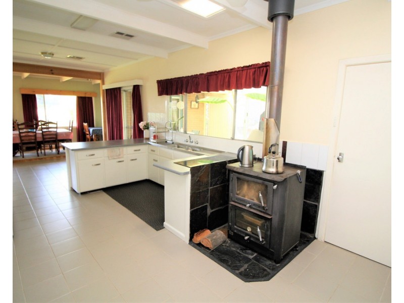 9295 Riddoch Highway, Naracoorte SA 5271