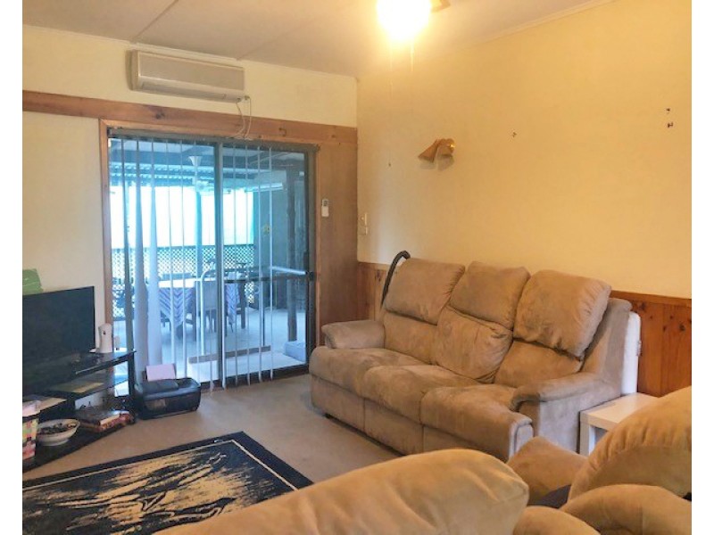 14 Sixth Avenue, Naracoorte SA 5271