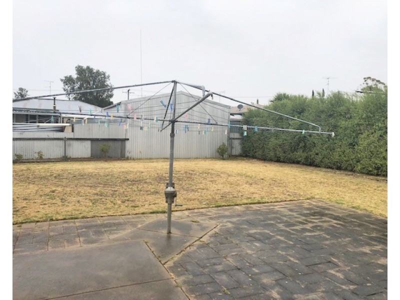 14 Sixth Avenue, Naracoorte SA 5271