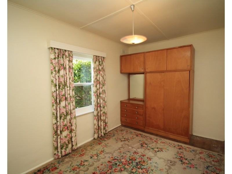 11 Lochiel Avenue, Naracoorte SA 5271