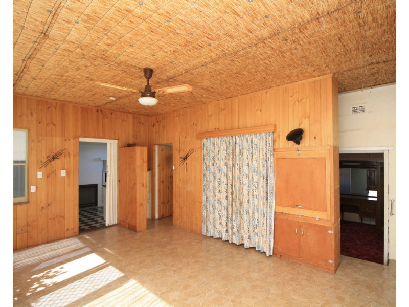 11 Lochiel Avenue, Naracoorte SA 5271