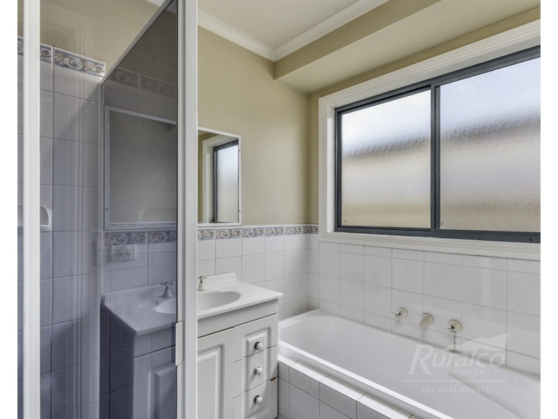 116 Cedar Avenue, Naracoorte SA 5271