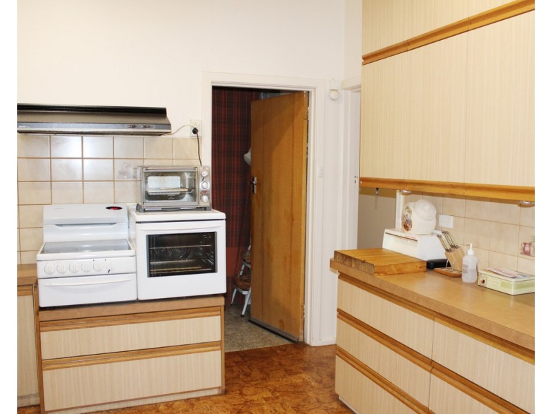 16 Cedar Avenue, Naracoorte SA 5271