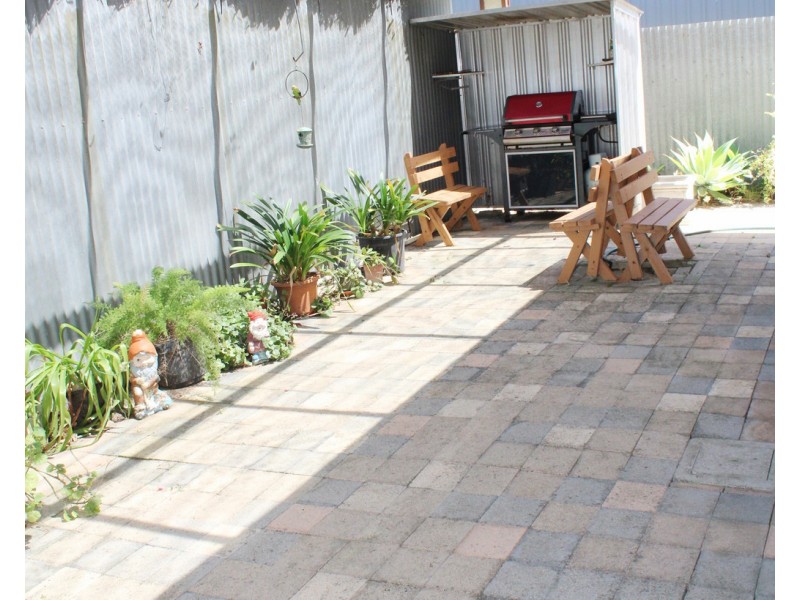 16 Cedar Avenue, Naracoorte SA 5271