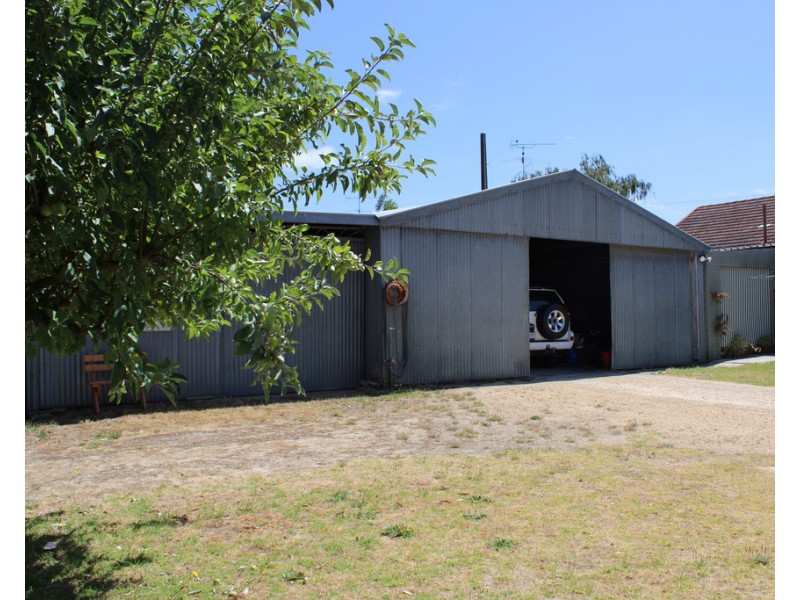 16 Cedar Avenue, Naracoorte SA 5271